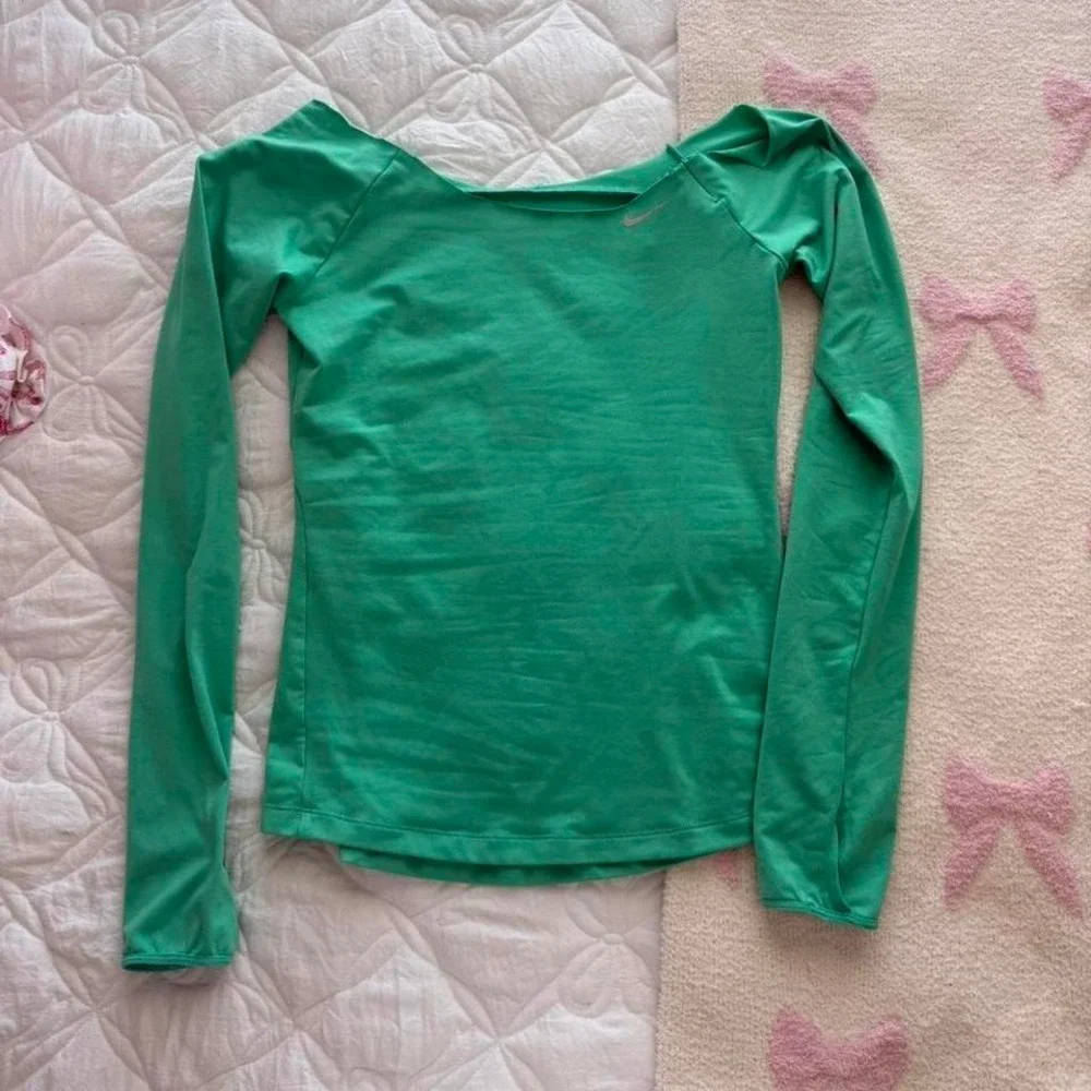 Nike green shoulder fit